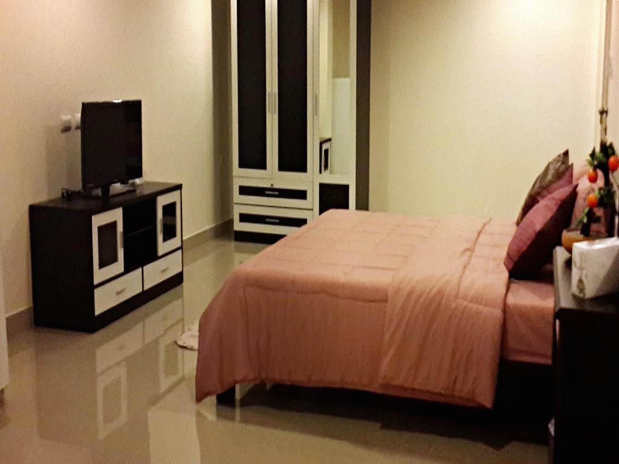 Santa Place Aparthotel *