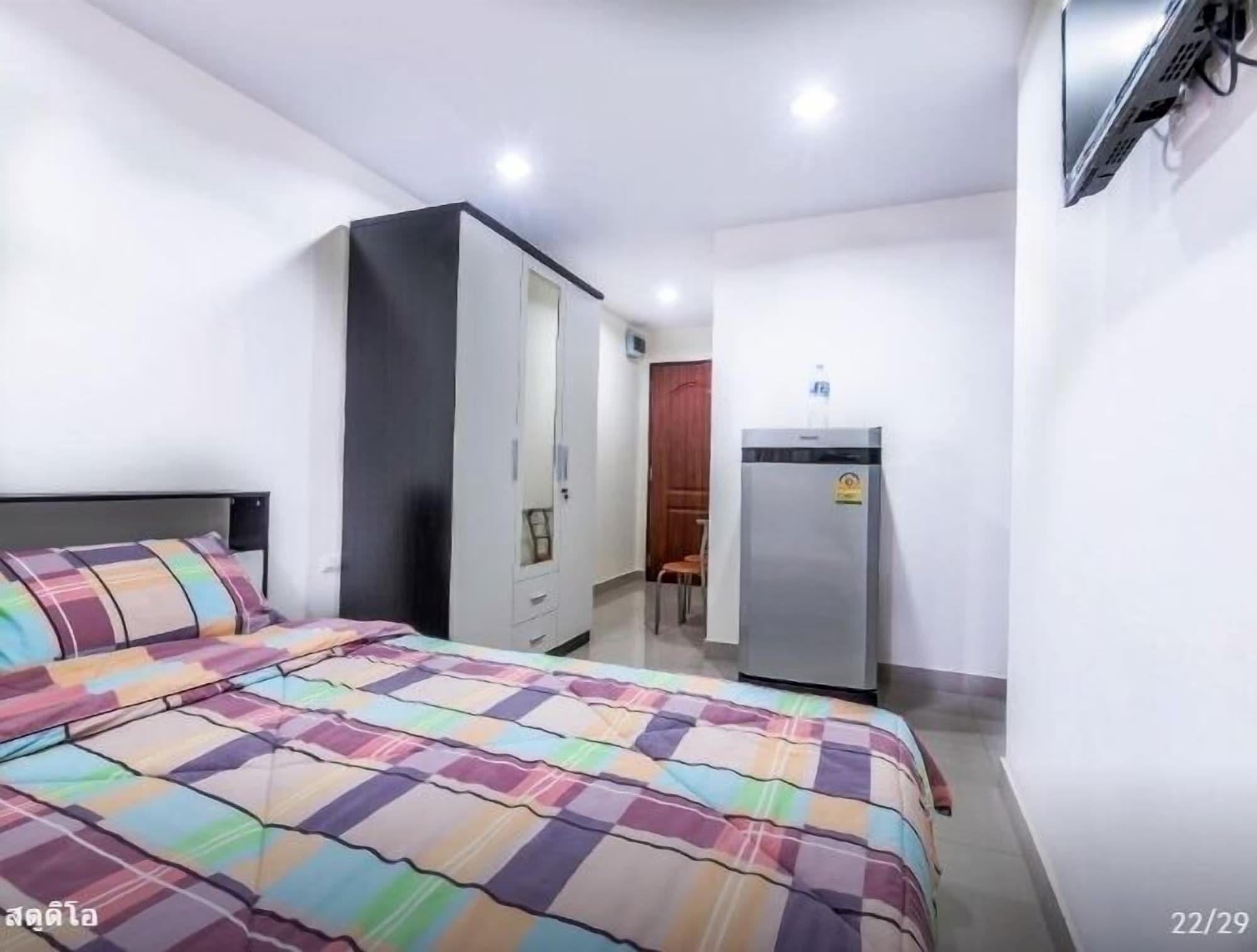 Aparthotel Santa Place *